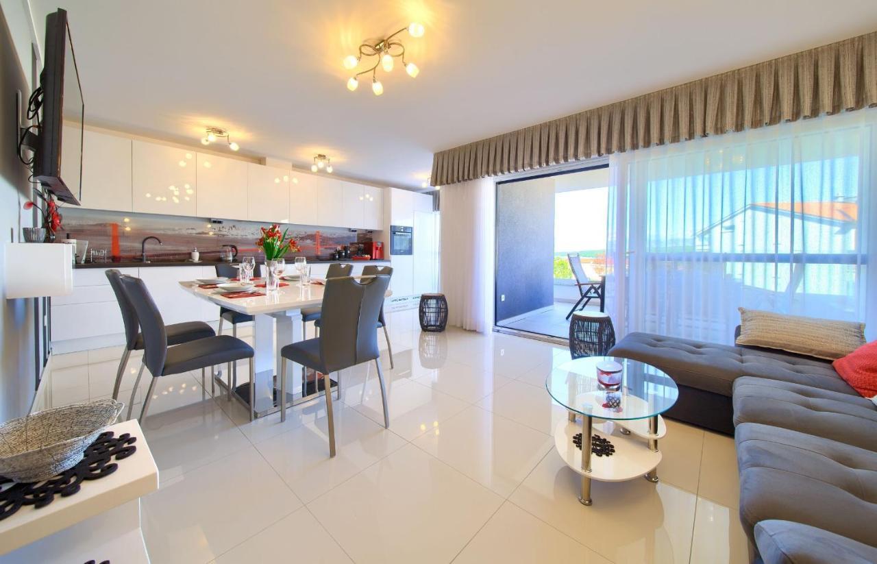 Apartment Crystal Aura Малинска Экстерьер фото